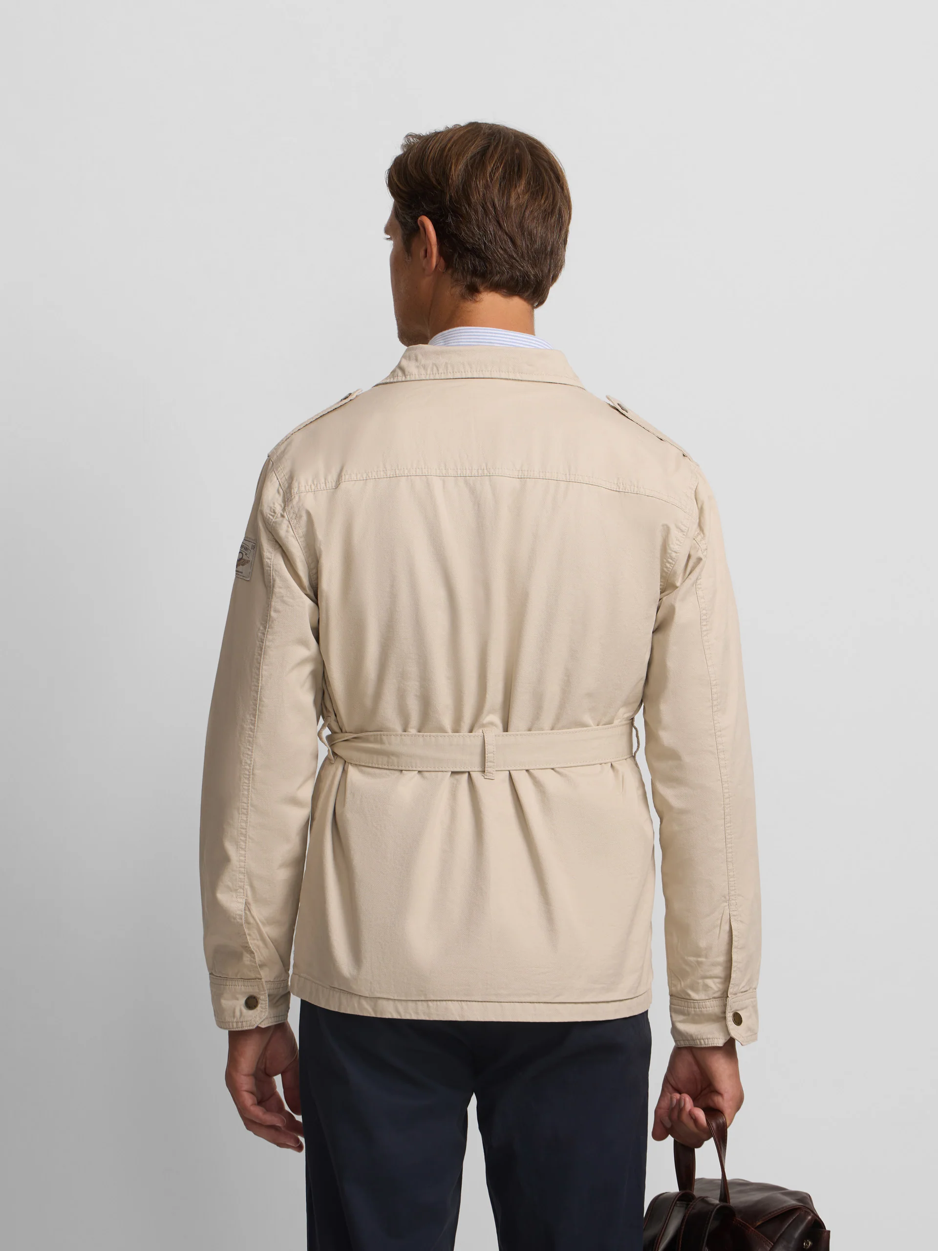 Chaqueta cinturon beige - Imagen 6