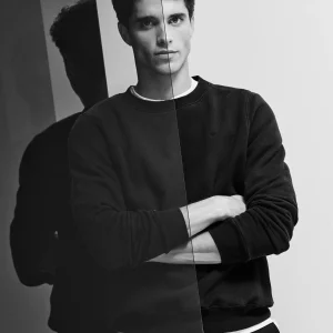 Sudadera dark garment dye minilogo negra