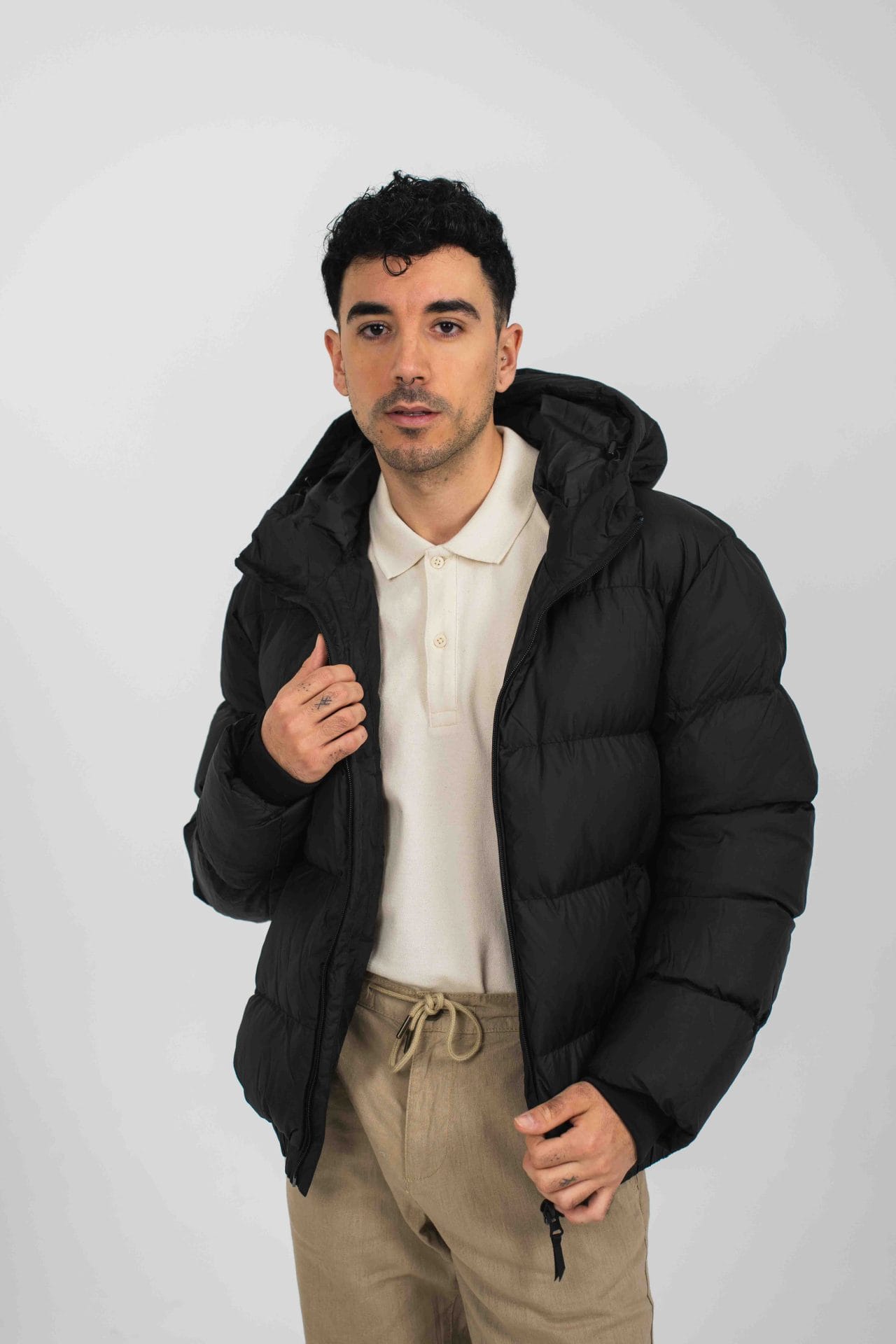 Anorak acolchado reciclado con capucha - Imagen 7