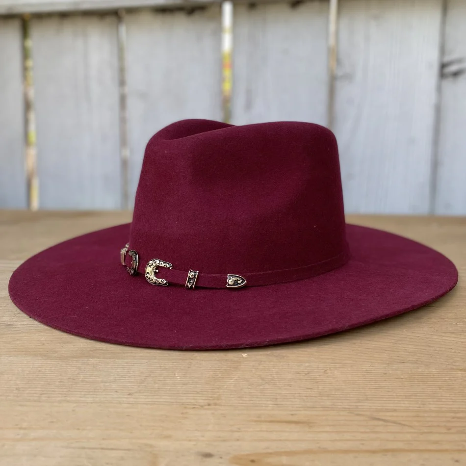 Sombrero Fedora Vino Plana Cristal con Dos Hebillas Vino