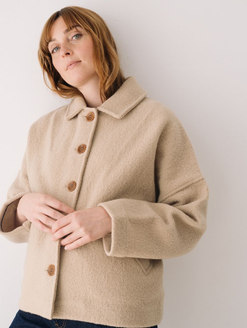 Abrigo corto beige 100% lana merino - Imagen 2