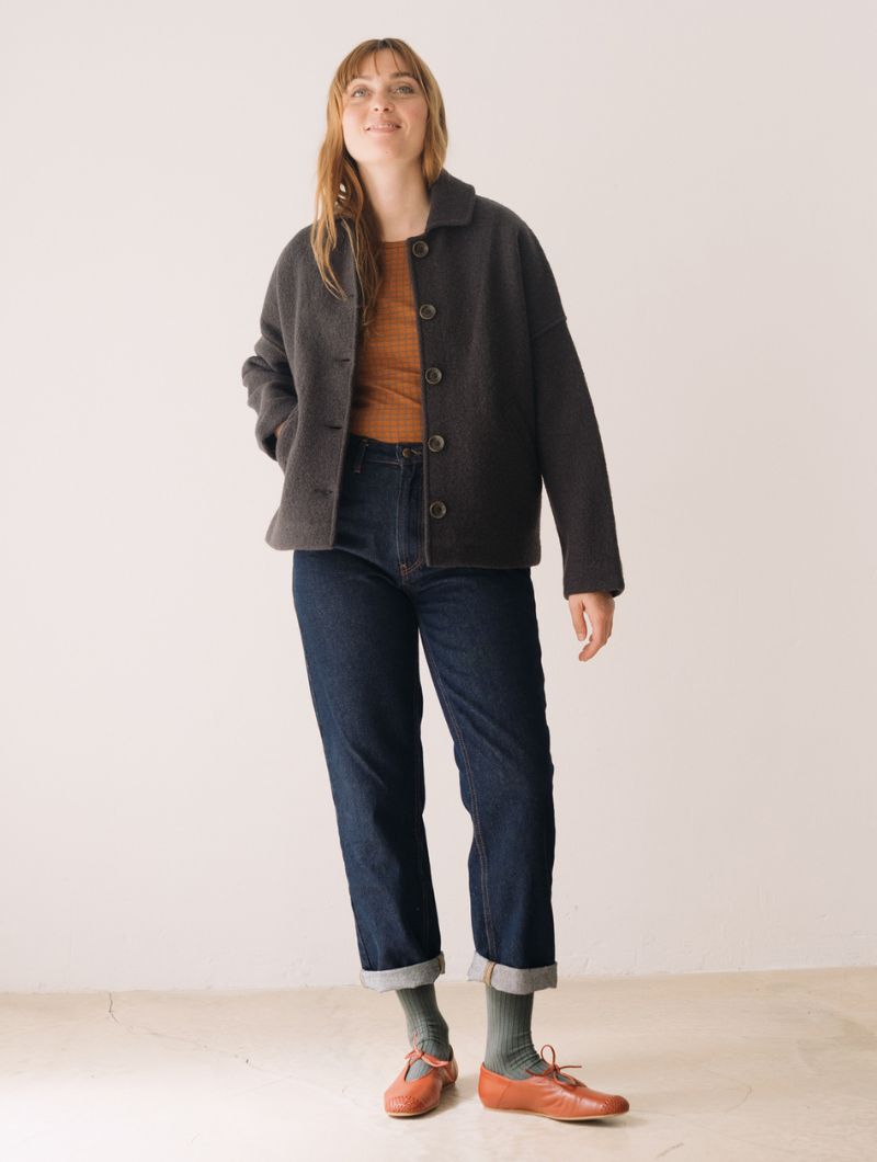 Abrigo corto gris de lana merino - Imagen 6