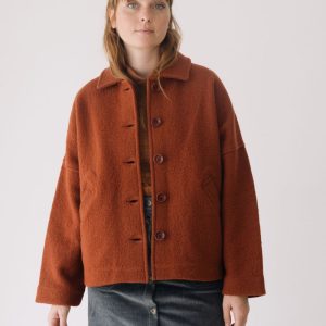 Abrigo corto rojo de lana merino