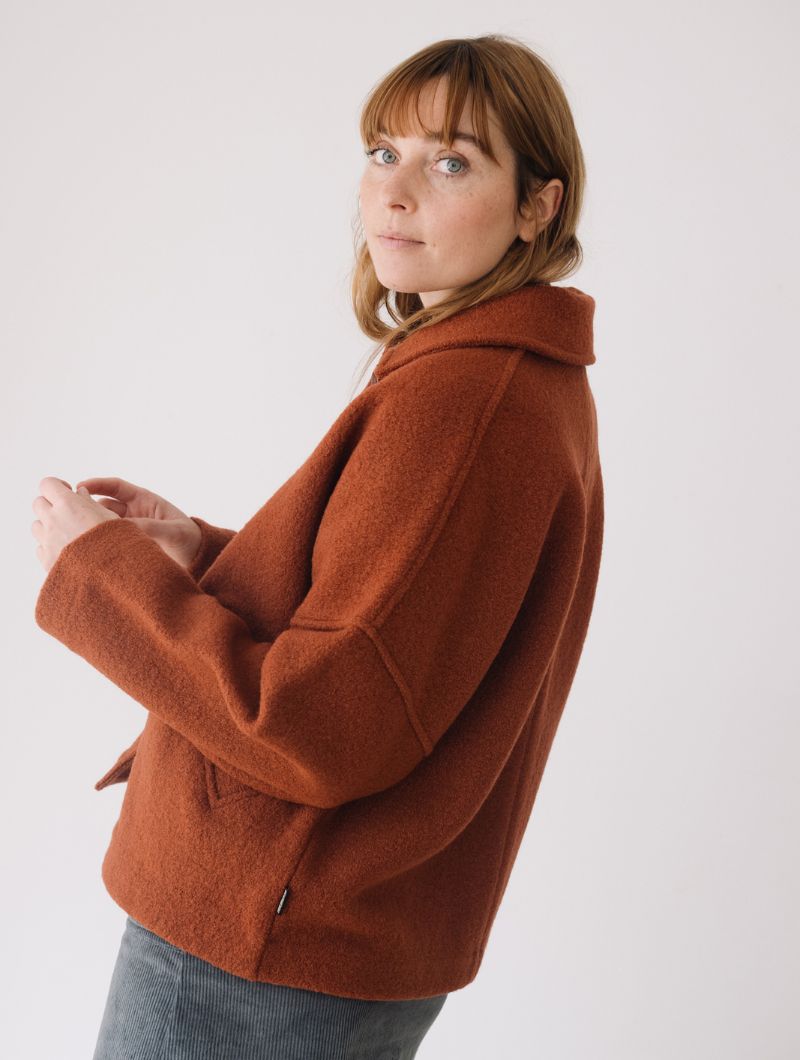 Abrigo corto rojo de lana merino - Imagen 4