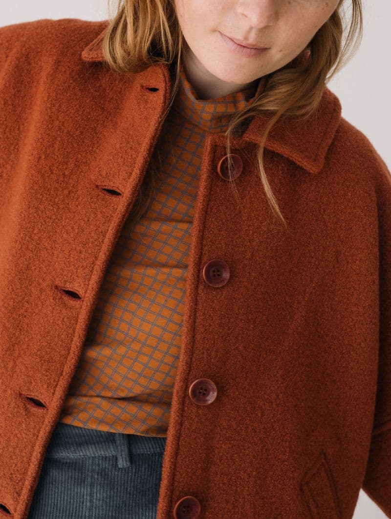 Abrigo corto rojo de lana merino - Imagen 3