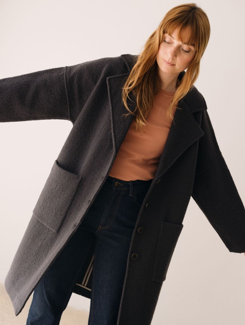 Abrigo largo negro de lana merino - Imagen 2