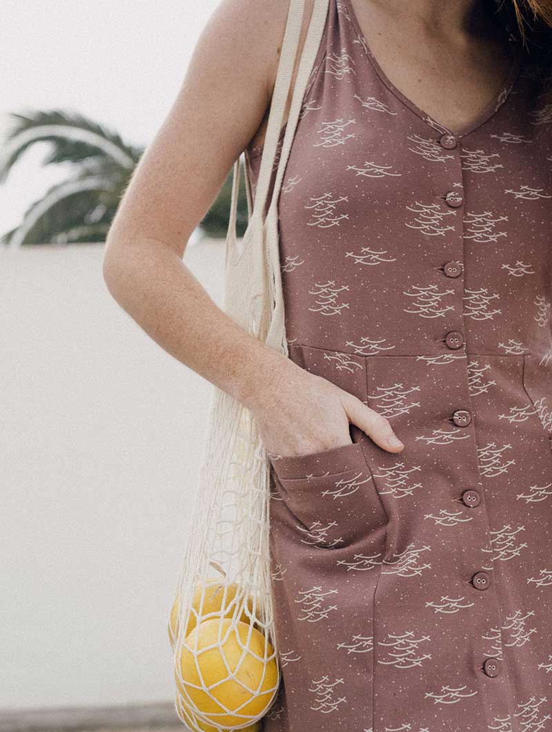 Vestido entallado malva con peces de algodón orgánico - Imagen 3