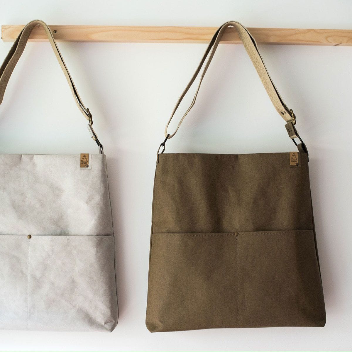 Bolso de papel lavable con cremallera color oliva - Imagen 2