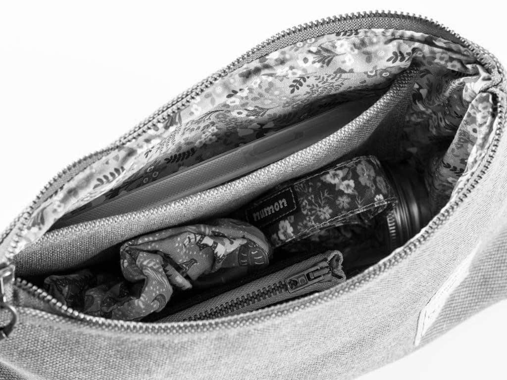 Bolso de mano amarillo de tapicería recuperada - Imagen 4