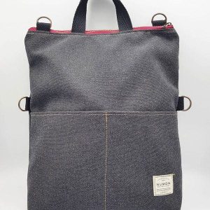 Bolso-mochila gris de tapicería reciclada