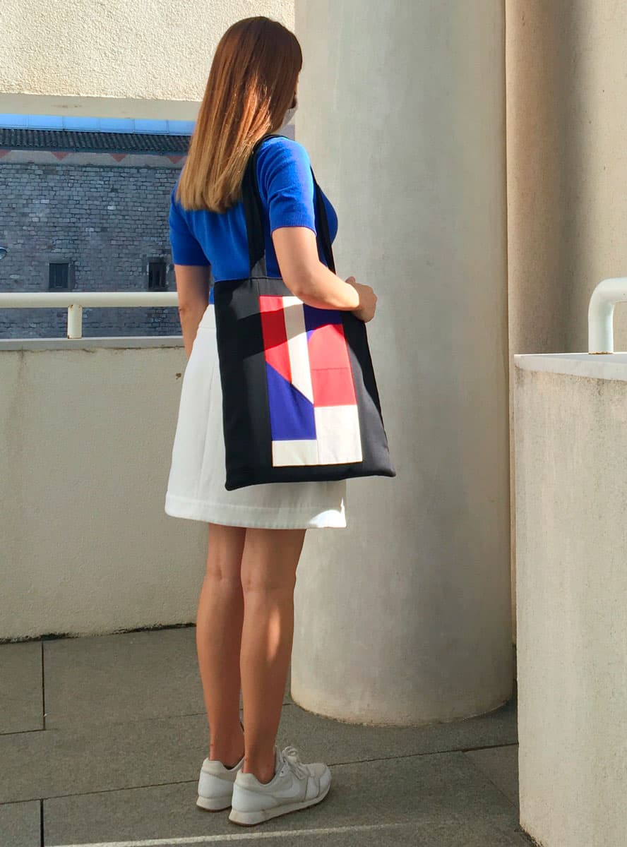 Tote bag tela de diseño upcycling - Imagen 3