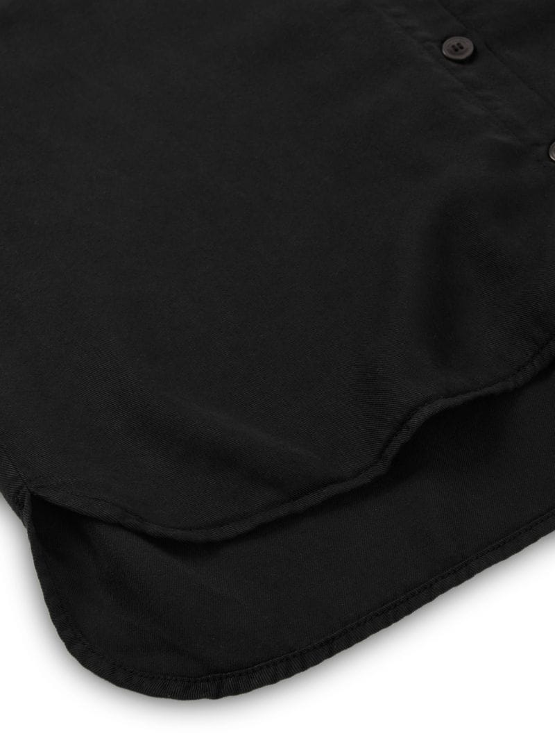 Camisa holgada de color negro 100% tencel - Imagen 7
