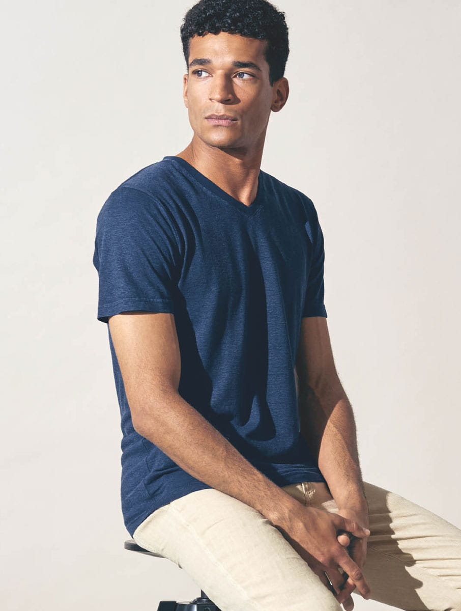 Camiseta cuello pico hombre de cáñamo y algodón ecológico