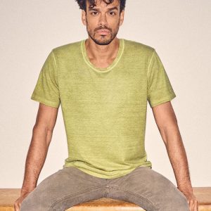 Camiseta jaspeada cuello pico 100% natural