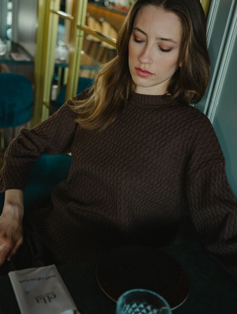 Cárdigan de lana chocolate para mujer - Imagen 4