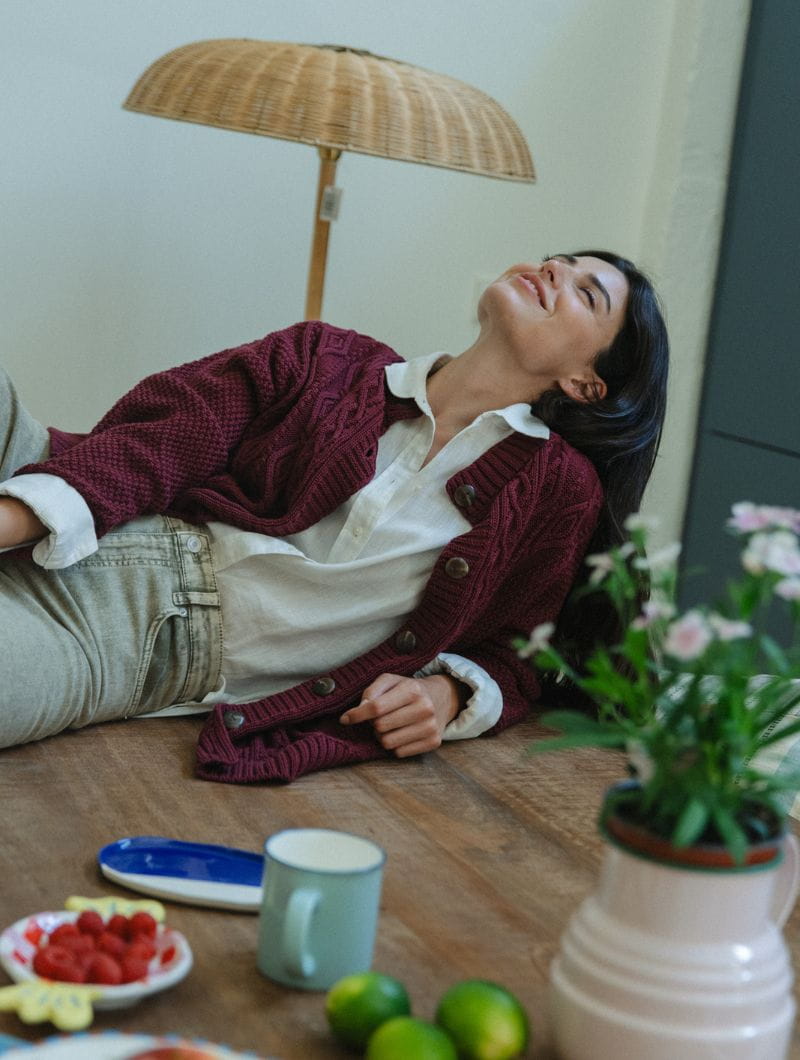 Cárdigan trenzado con botones cereza - Imagen 4