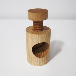 Cascanueces de madera