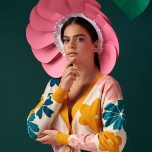 Chaqueta corta mujer con flores