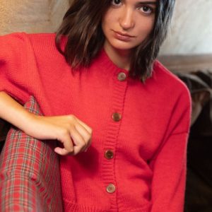 Chaqueta cropped de lana de alpaca roja