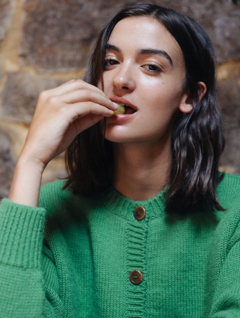 Chaqueta cropped verde de lana de alpaca - Imagen 4