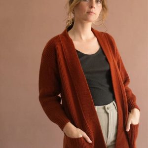 Chaqueta larga roja de lana merino