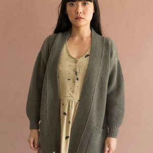 Chaqueta larga verde de lana merino