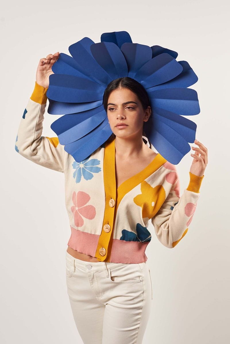 Chaqueta corta mujer con flores - Imagen 3