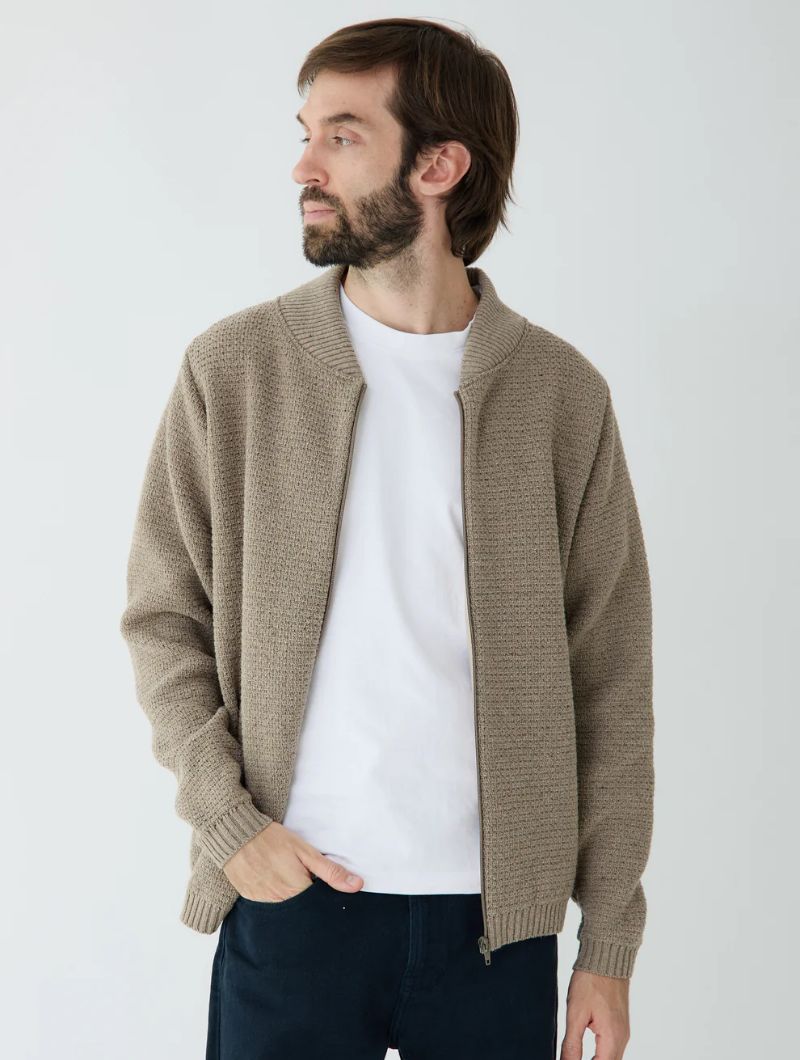 Chaqueta lisa de punto con cuello bomber para hombre - Imagen 2