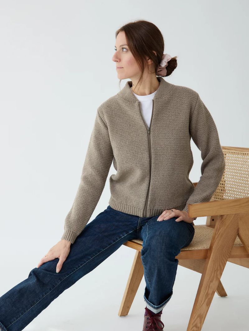 Chaqueta lisa de punto con cuello bomber para mujer - Imagen 5