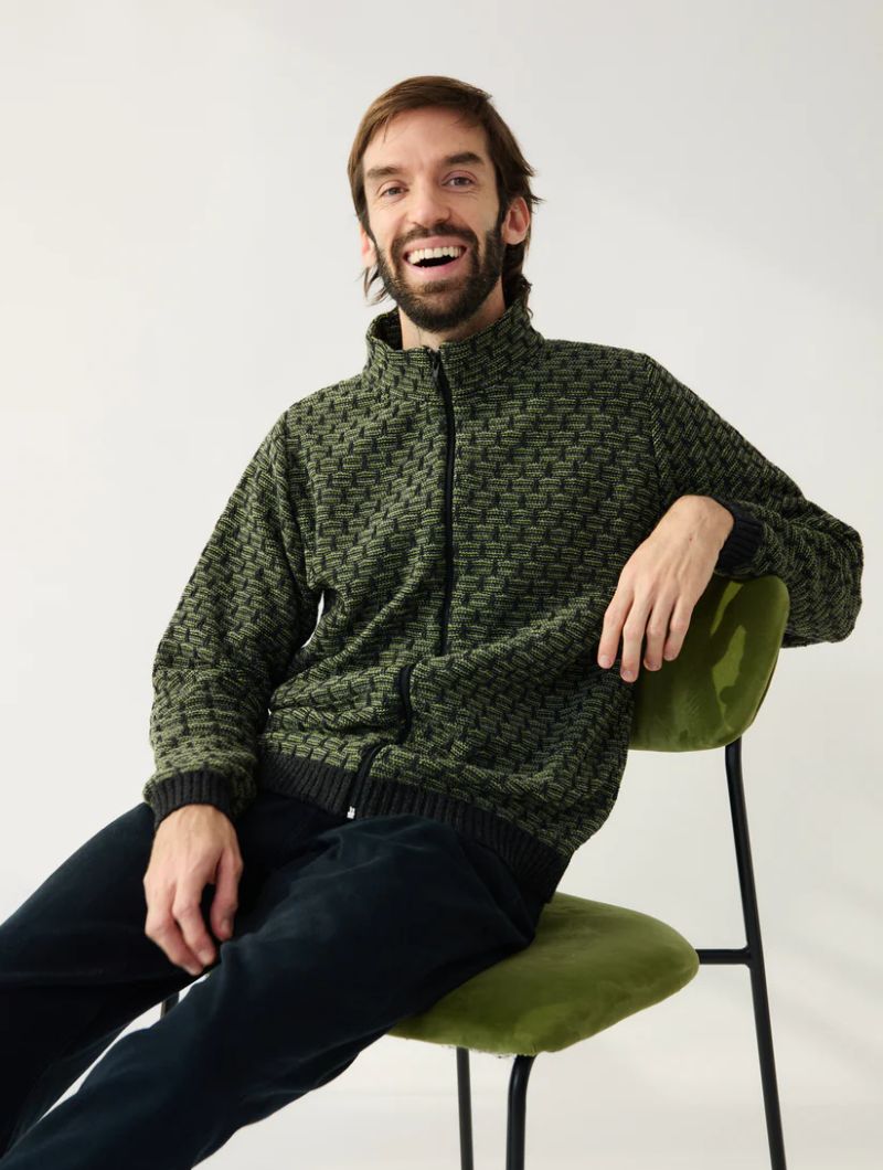 Chaqueta de punto geométrico y cuello alto para hombre - Imagen 2