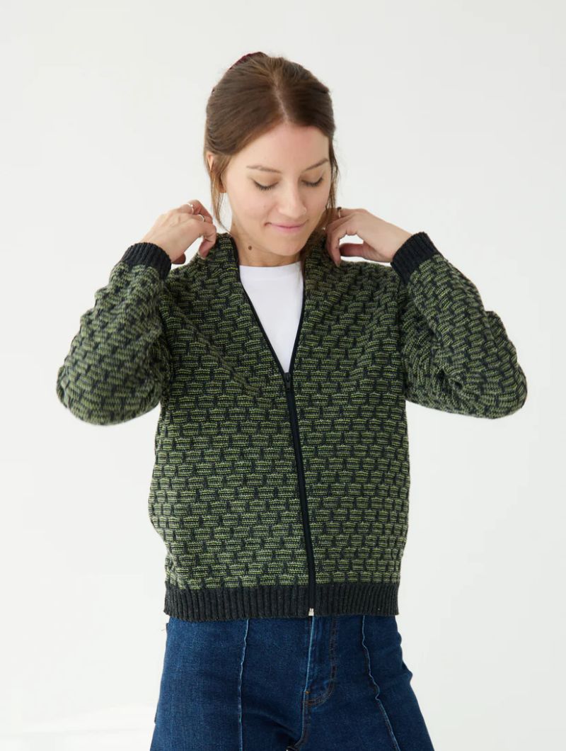 Chaqueta de punto geométrico y cuello alto para mujer - Imagen 4