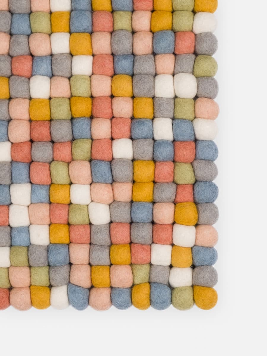 Alfombra colores de bolas de fieltro rectangular - Imagen 3