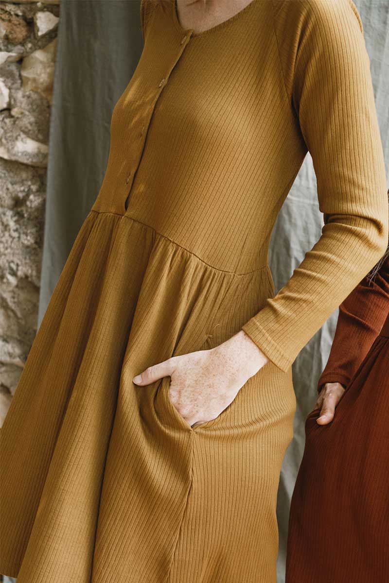 Vestido manga larga de canalé de algodón orgánico - Imagen 3