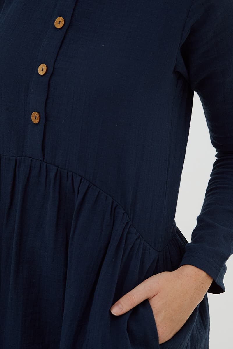 Vestido oversize manga larga azul marino de algodón orgánico - Imagen 5