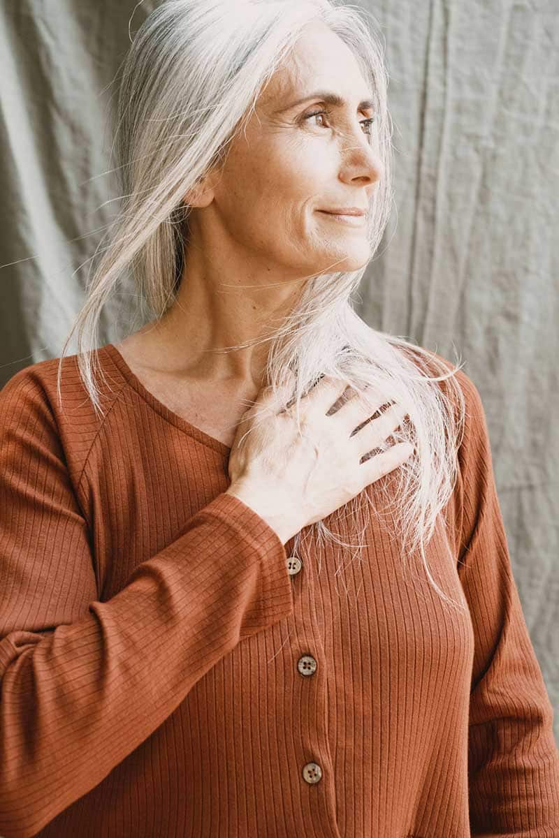 Vestido manga larga de canalé de algodón orgánico - Imagen 4