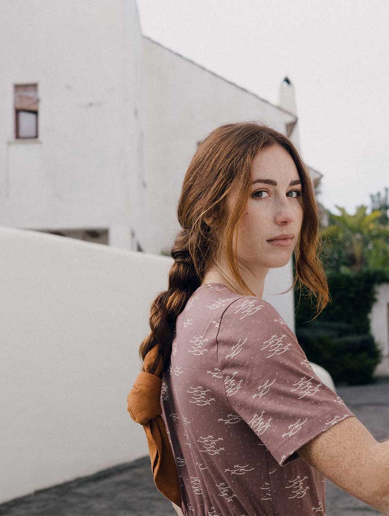 Vestido cruzado malva con peces de algodón orgánico - Imagen 5