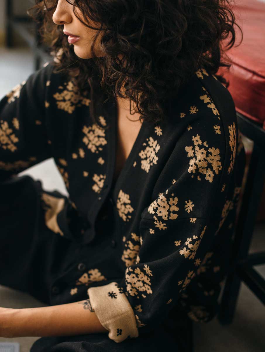 Cardigan oversize negro de manga kimono - Imagen 3