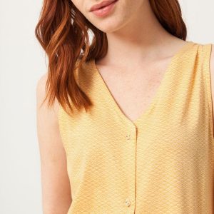 Vestido escote V color miel estampado abanicos