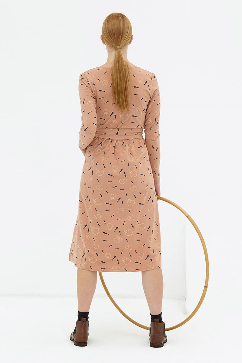 Vestido cruzado rosa pastel de algodón orgánico - Imagen 4