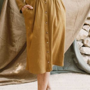 Falda abotonada de canalé de algodón orgánico