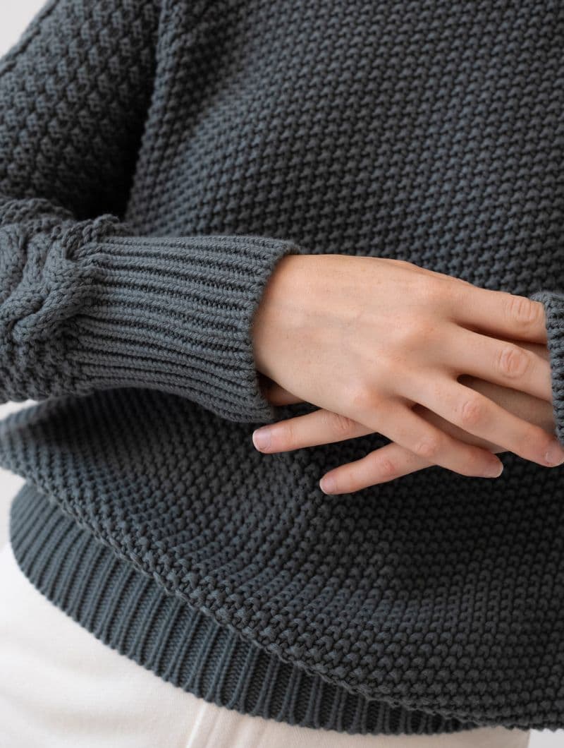 Jersey azul de manga trenzada 100% algodón orgánico - Imagen 3