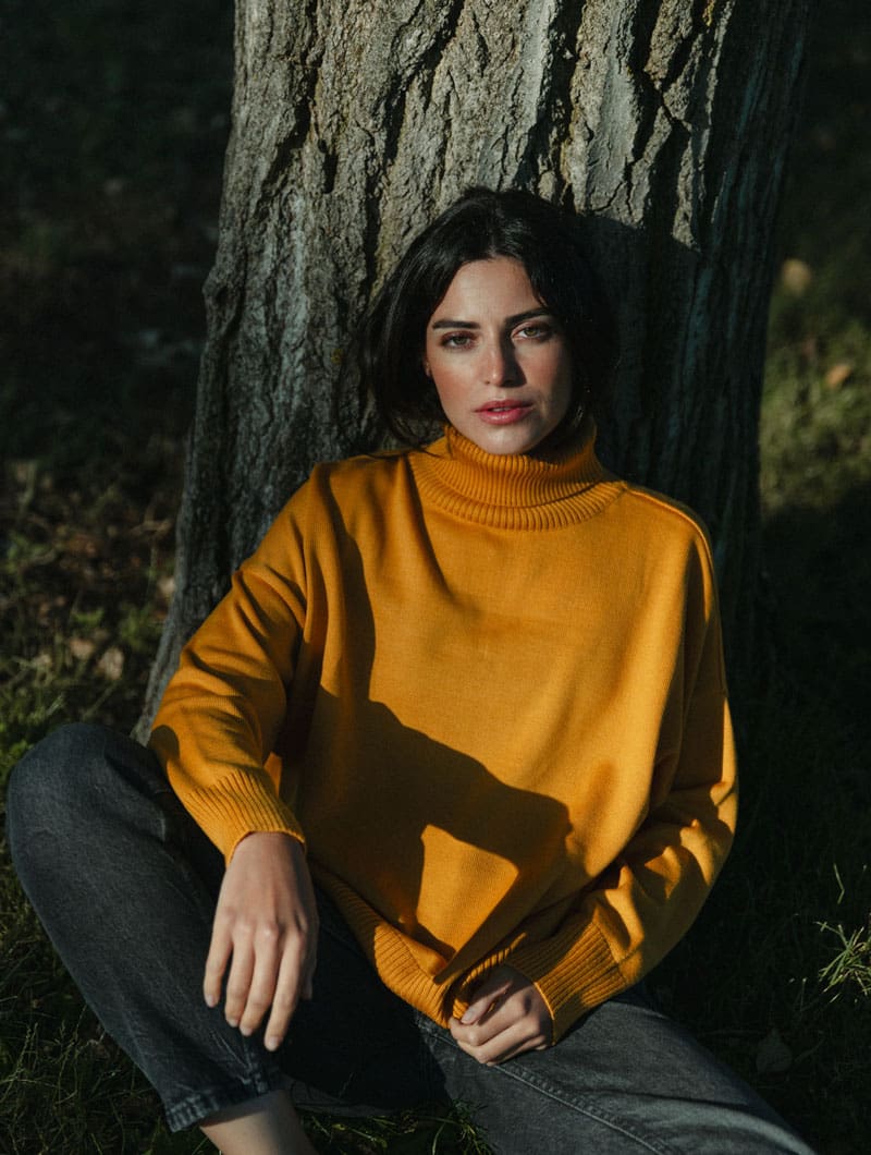 Jersey cuello cisne yema de lana merino - Imagen 2