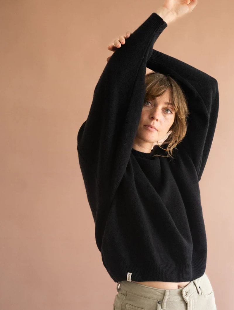 Jersey manga murciélago negro de lana merino
