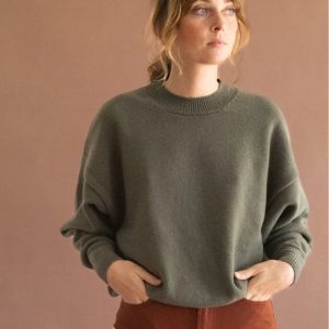 Jersey verde manga murciélago de lana merino