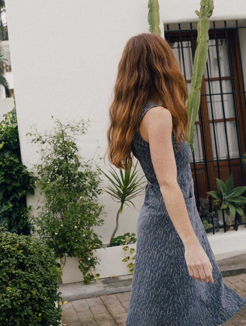 Vestido entallado azul con bruma de algodón ecológico - Imagen 6