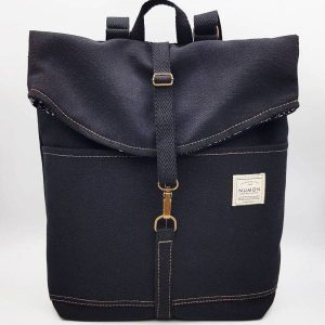 Mochila reciclada impermeable negra