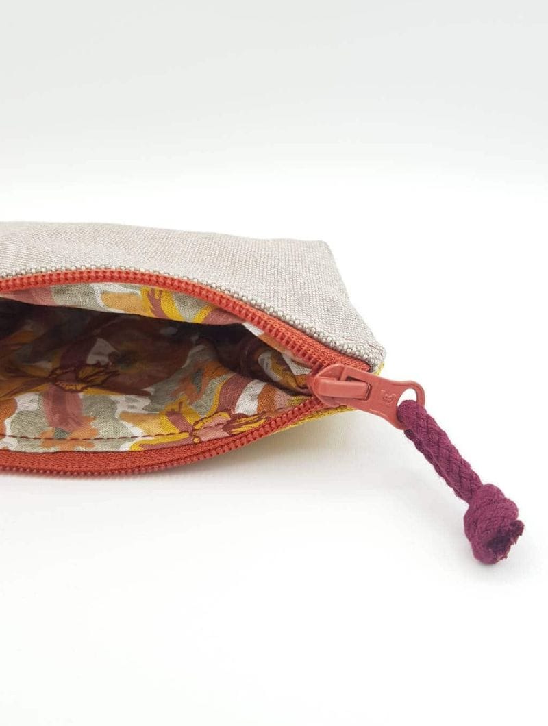 Monedero reciclado con cremallera mostaza y gris - Imagen 4