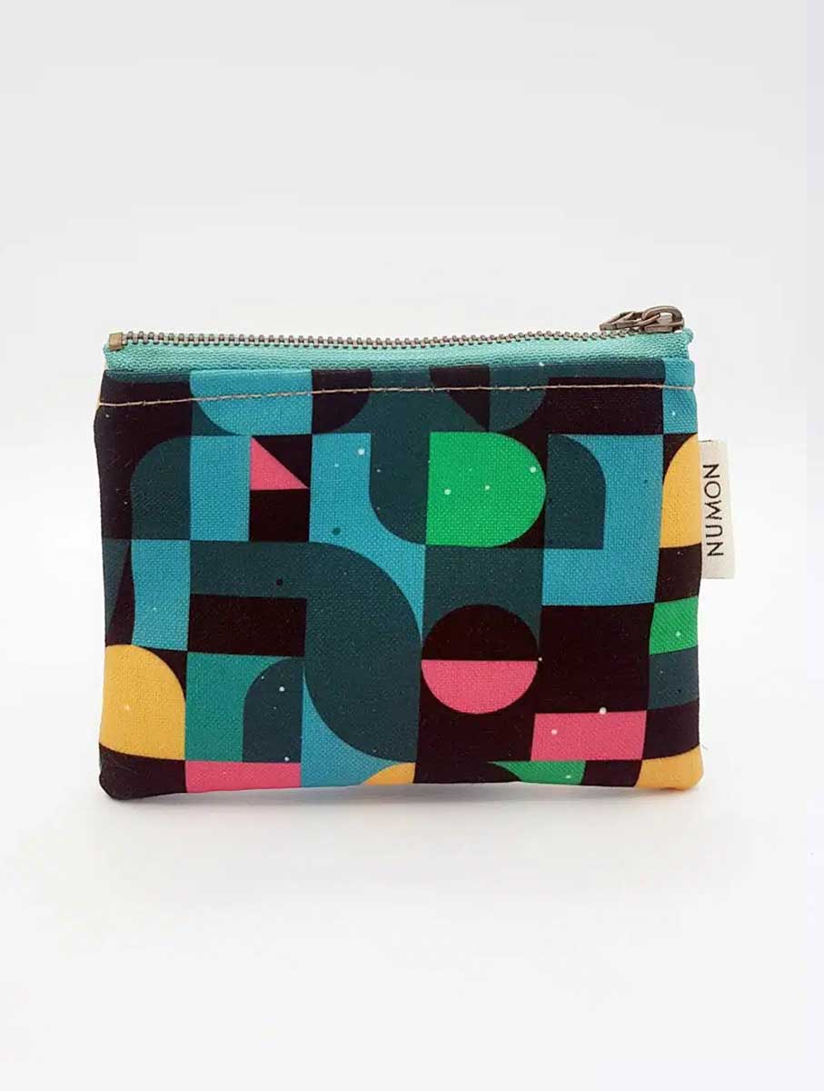 Monedero reciclado de diseño geométrico