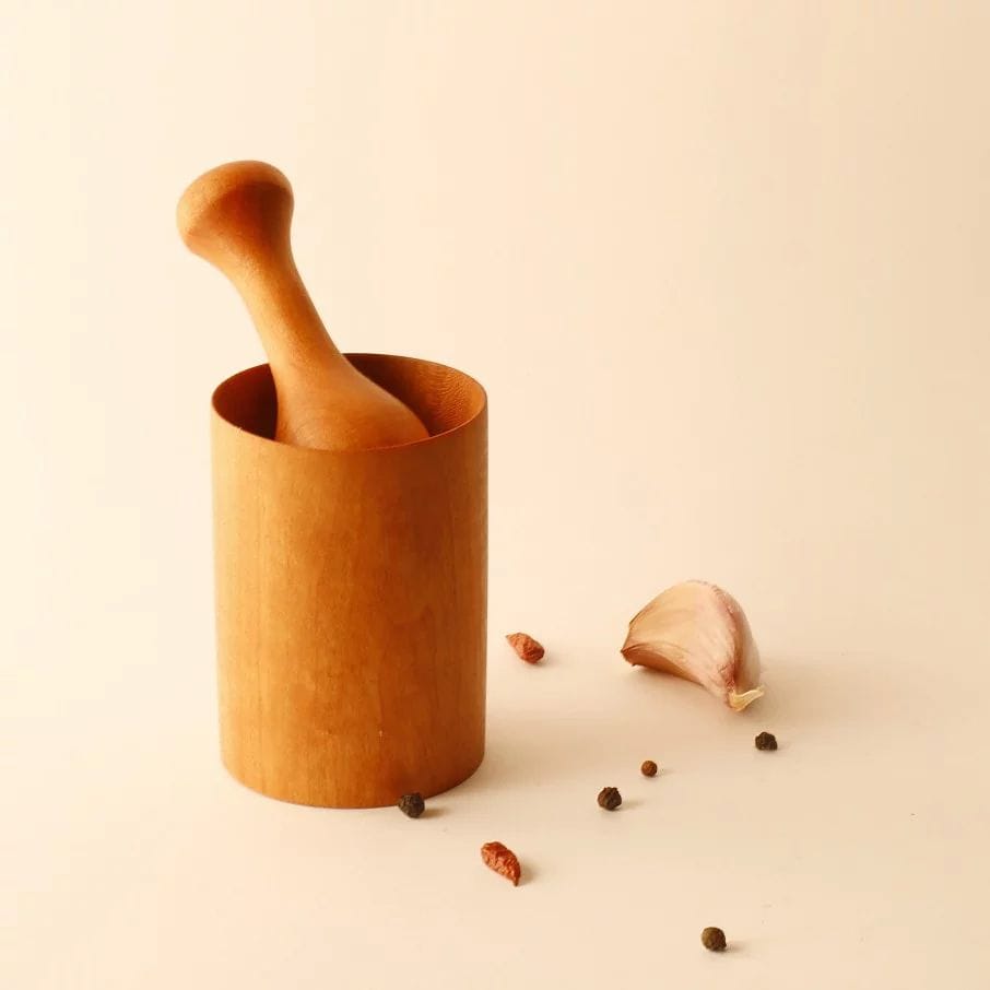 Almirez. Mortero de cocina de madera