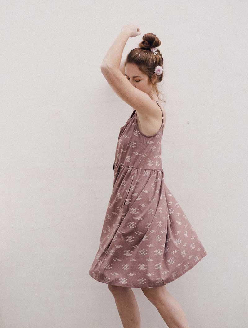 Vestido de tirantes ecológico peces malva - Imagen 4